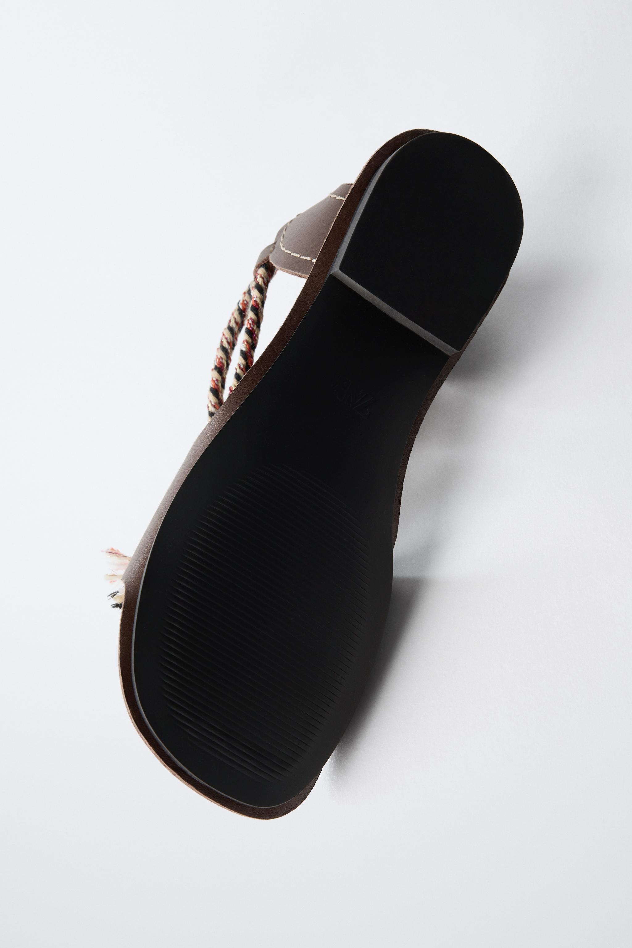 EMBROIDERED LEATHER SANDALS